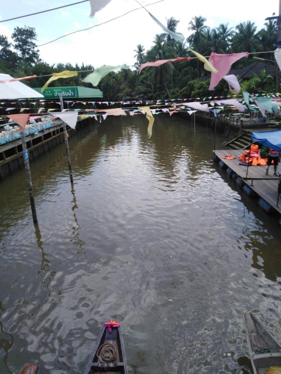 Chang Bed And Bar Hostel Surat Thani Exterior foto